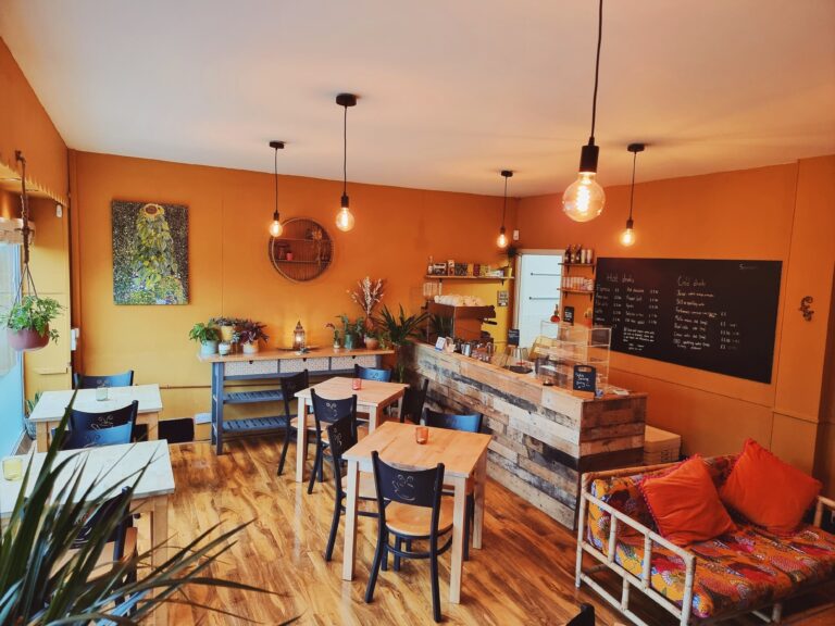 our cosy little cafe1 768x576